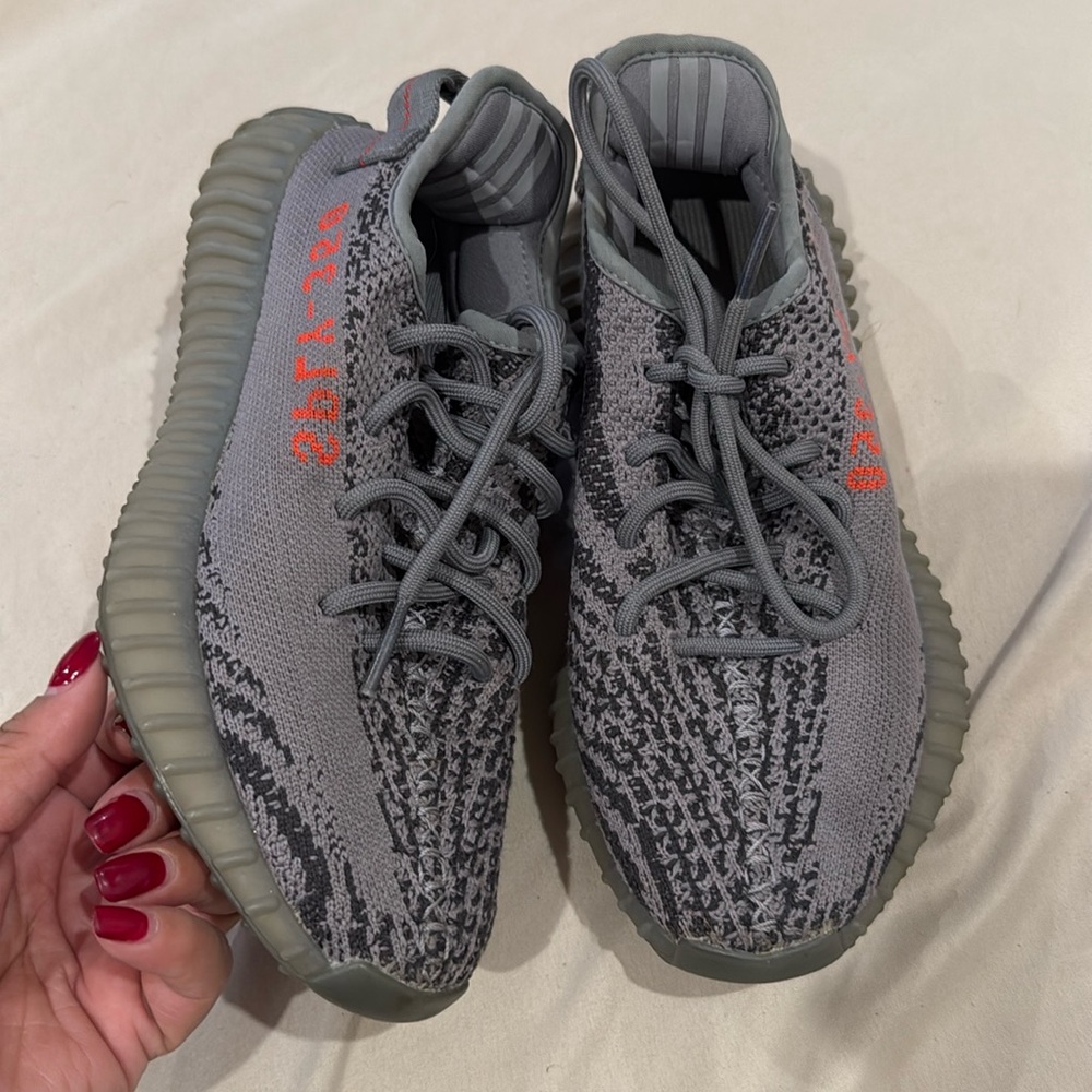 Yeezys Boost V2